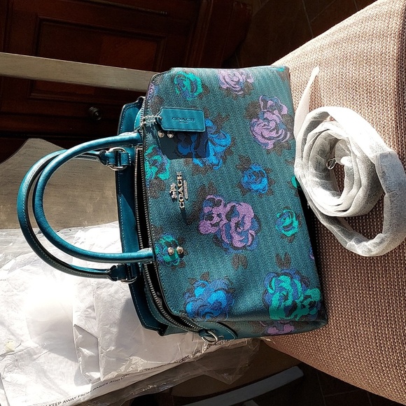 Coach Lilly Carryall with Jumbo Floral print, NWT - Picture 3 of 16